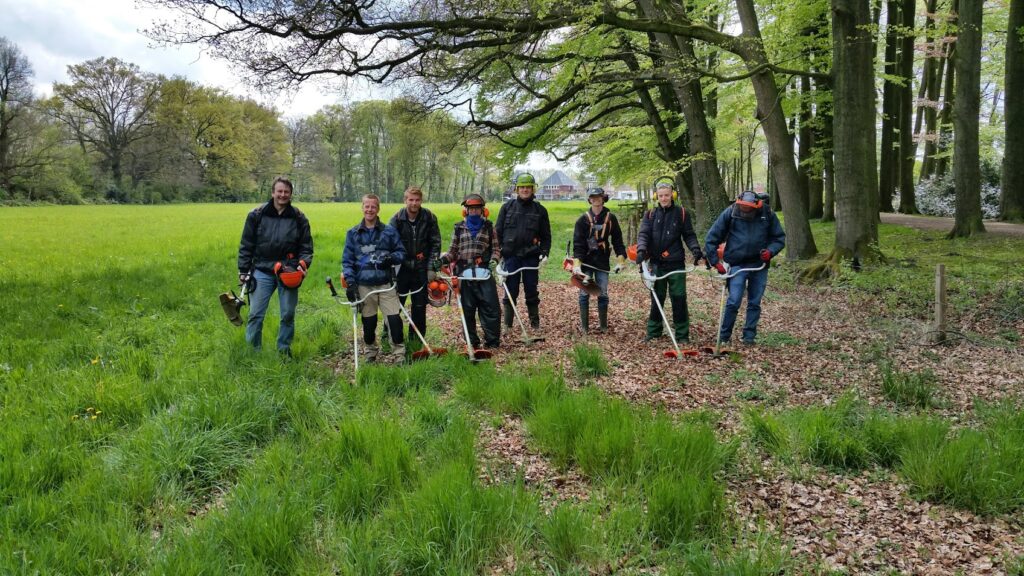 B.O.O.M M.O.O.B Hoveniers